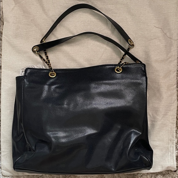 Elegant Black CC Leather Tote Bag - Picture 2 of 7